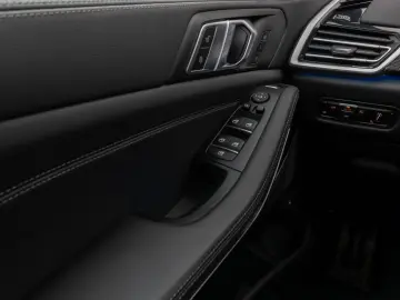 X5 xD45e M Sport Panorama Laser 360 HUD DAB HiFi