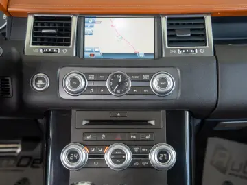 Land Rover Range Rover Sport 3.0TDV6 4x4