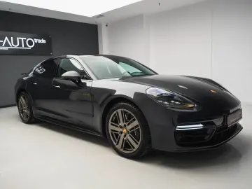 Porsche Panamera 4 E-Hybrid Platinum Edition