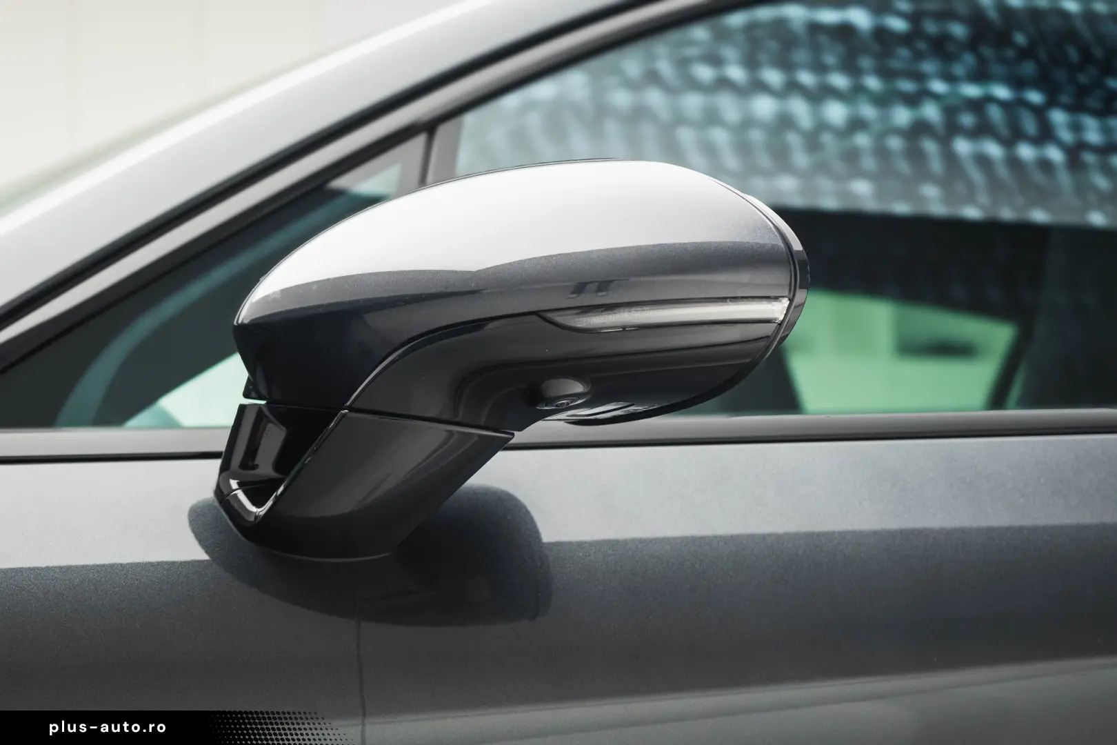 Porsche Panamera 4 E-Hybrid Platinum Edition