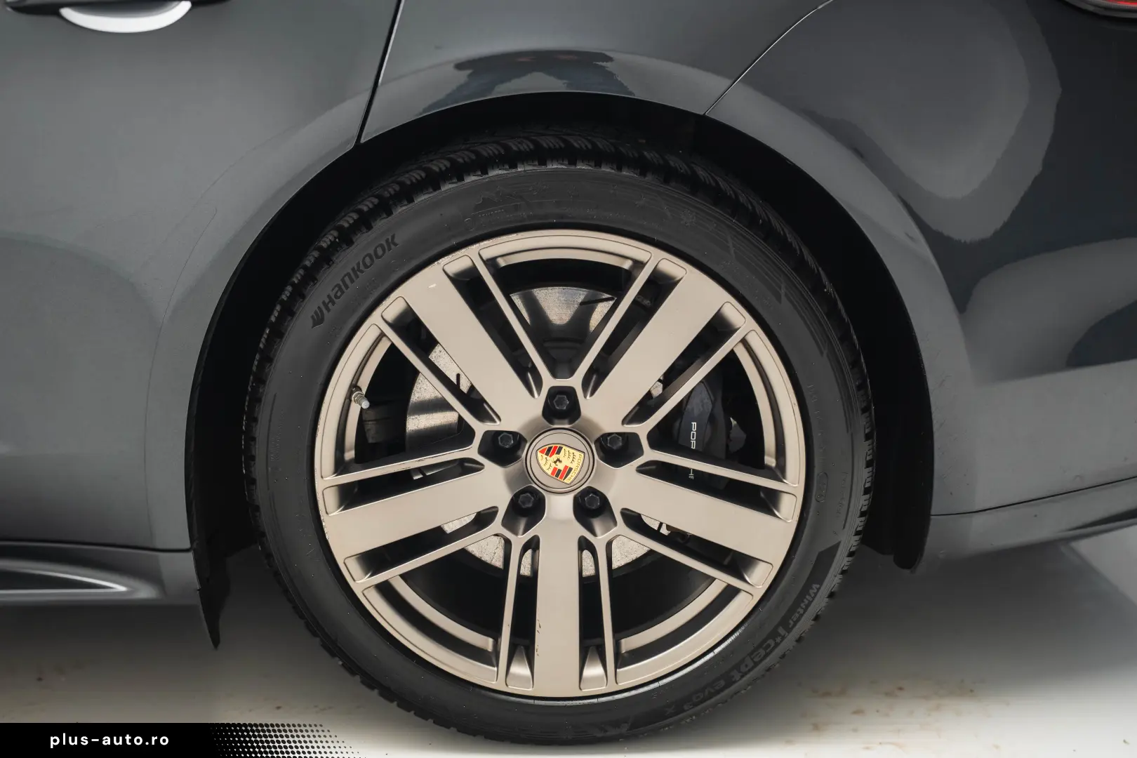 Porsche Panamera 4 E-Hybrid Platinum Edition