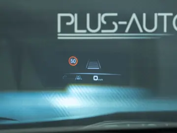 Porsche Panamera 4 E-Hybrid Platinum Edition