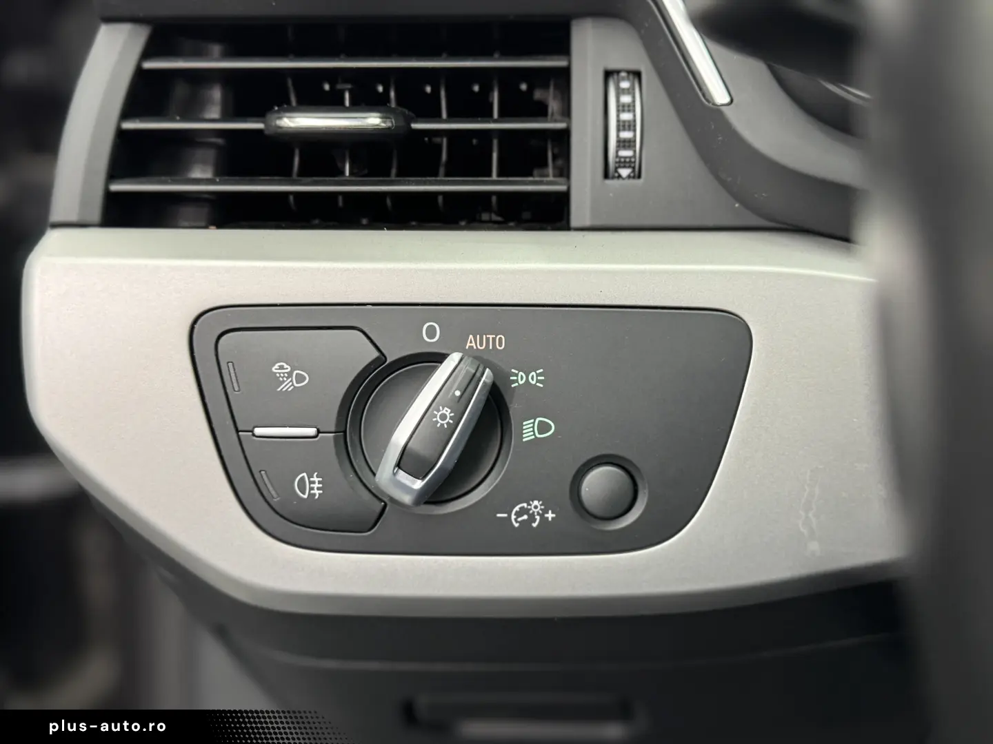 Audi A4 35 TFSI S tronic MHEV Advanced