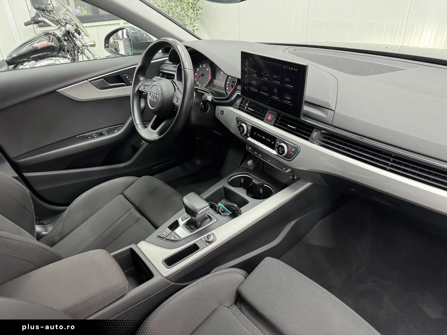 Audi A4 35 TFSI S tronic MHEV Advanced