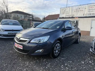 Opel Astra J Benzina 2010