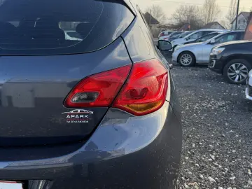 Opel Astra J Benzina 2010