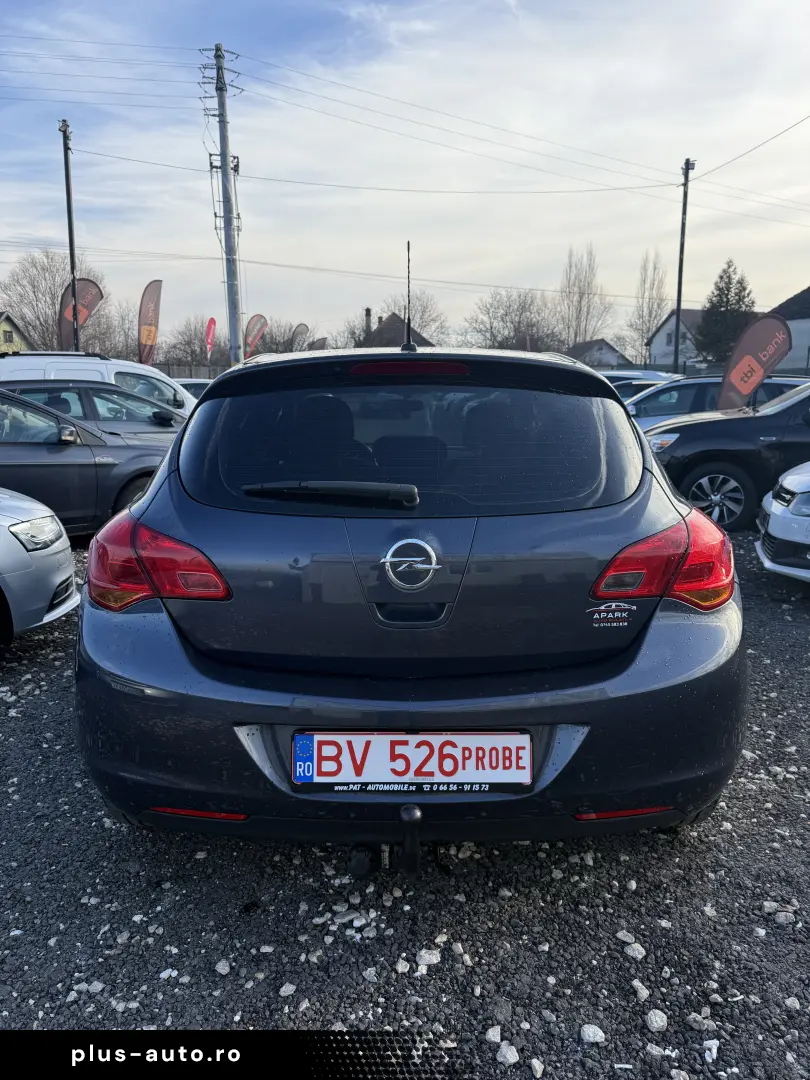 Opel Astra J Benzina 2010