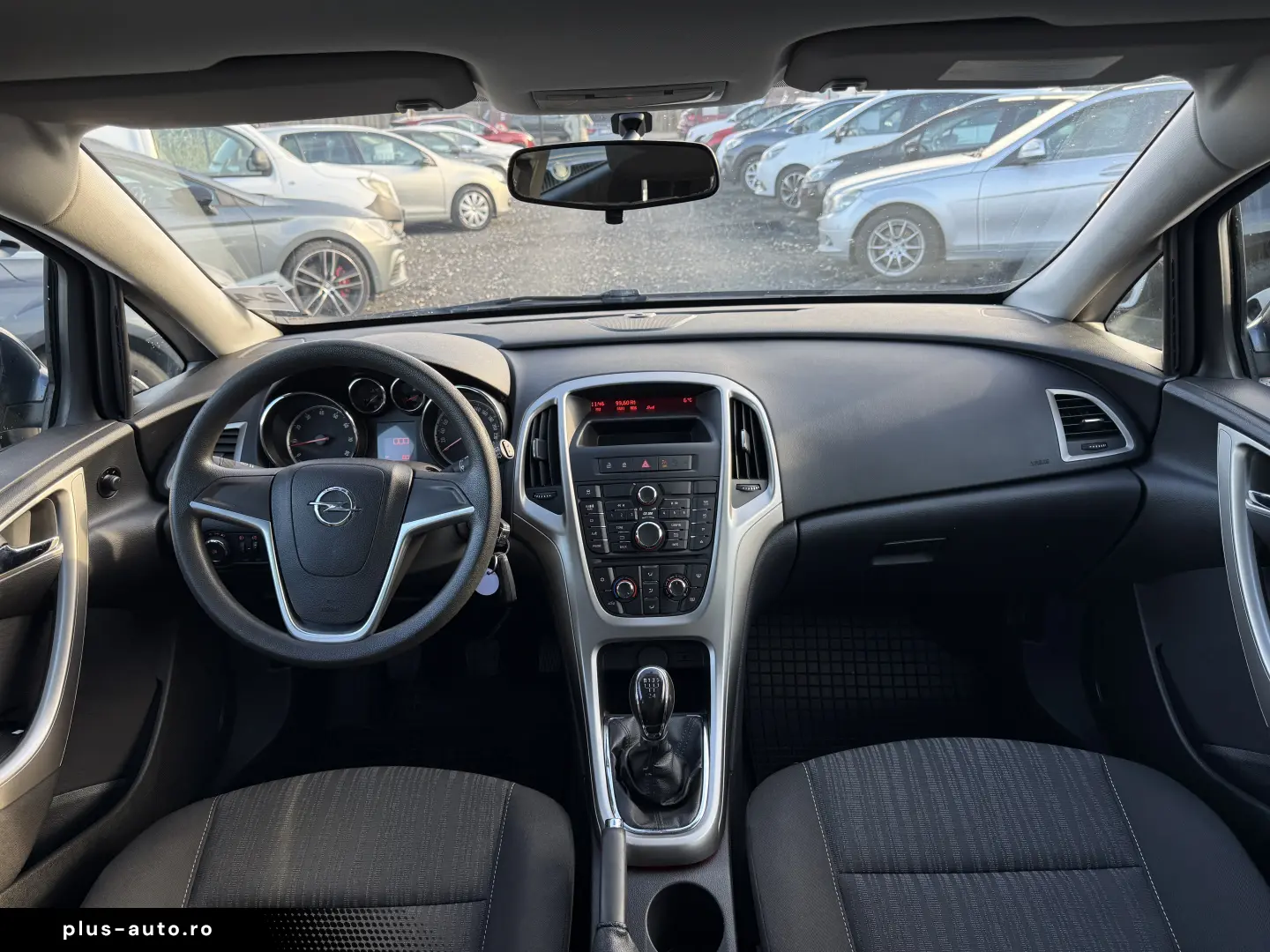 Opel Astra J Benzina 2010