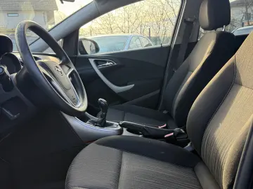 Opel Astra J Benzina 2010