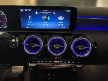 CLA 180 d WIDE AMBI KEYLESS KAM ADVANCED  LED