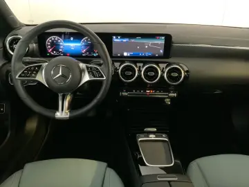 CLA 180 Coupé Progr Pano LED High Perf RüCam