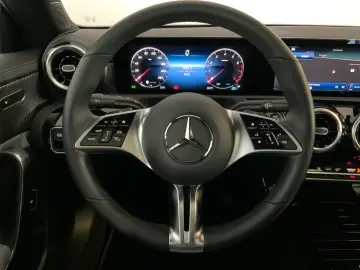 CLA 180 Coupé Progr Pano LED High Perf RüCam