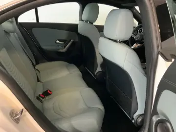 CLA 180 Coupé Progr Pano LED High Perf RüCam