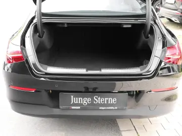 CLA 180 Rückfahrkamera Sitzheizung MBUX-Navi LED