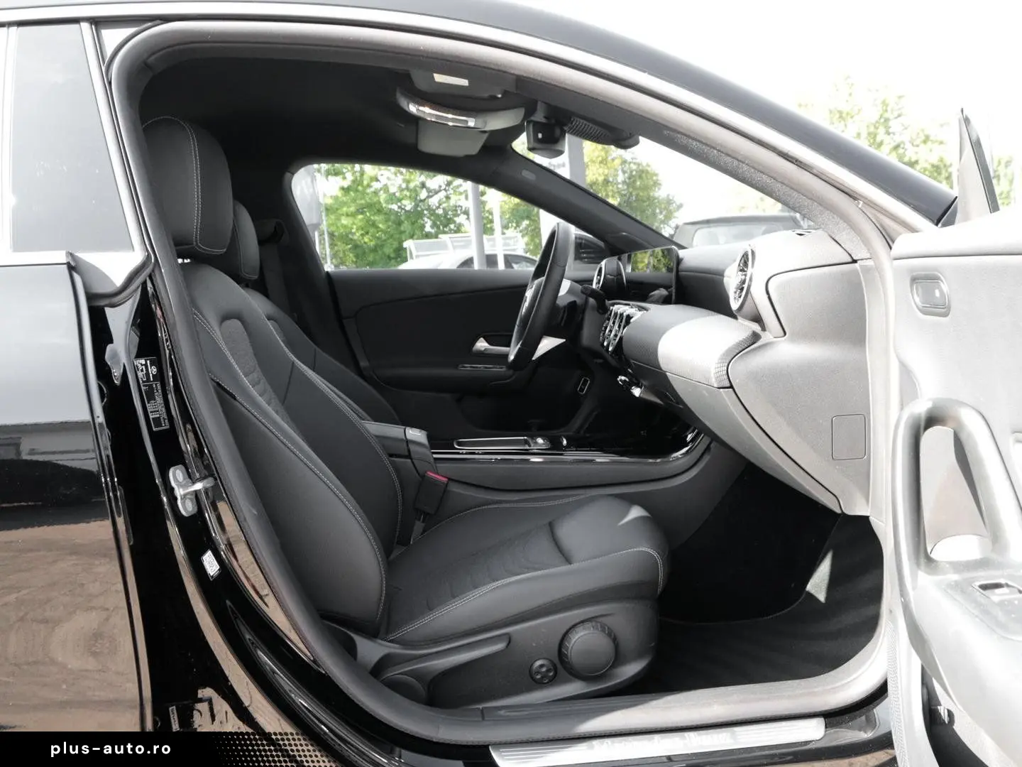 CLA 180 Rückfahrkamera Sitzheizung MBUX-Navi LED