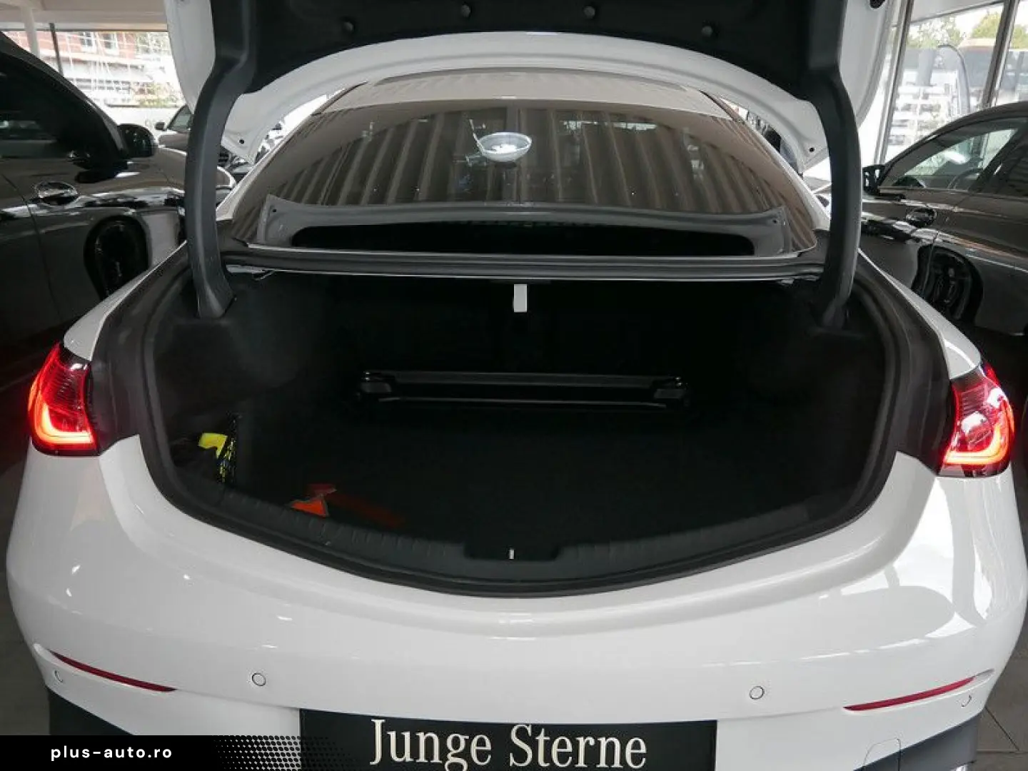 CLE 180 Coupé   AMG NIGHT PREMIUM MEMO 360 PANO