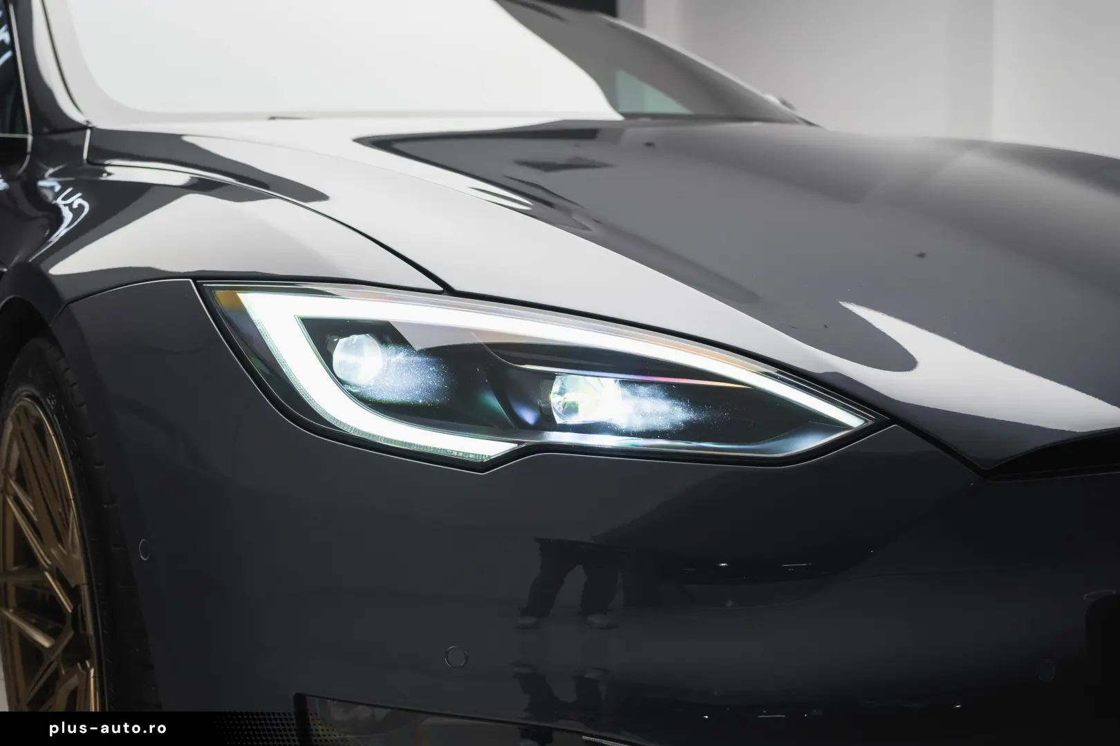 Tesla Model S Plaid ; Garantie pana in dec 2030