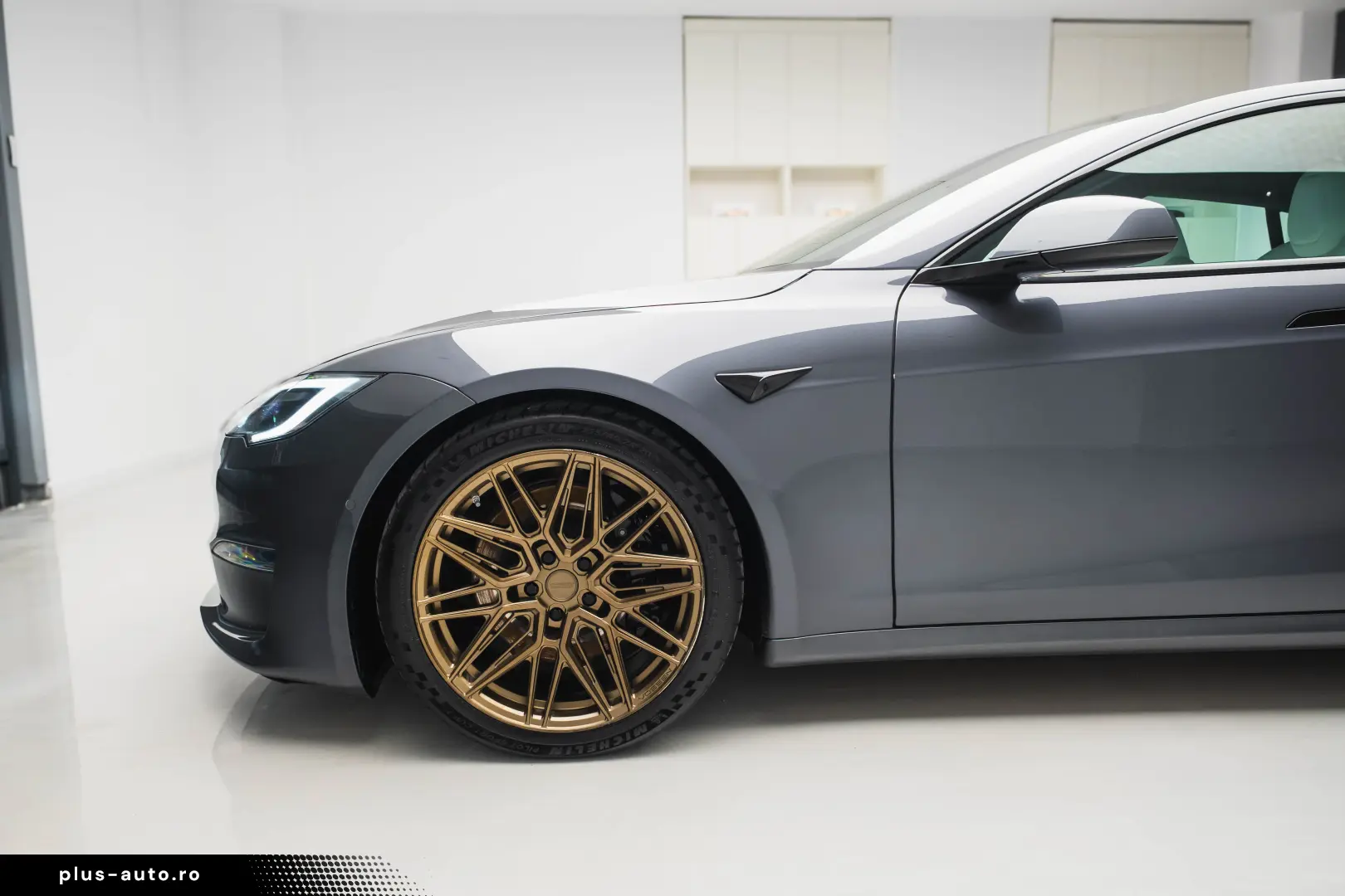 Tesla Model S Plaid ; Garantie pana in dec 2030