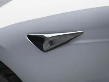 Tesla Model S Plaid ; Garantie pana in dec 2030