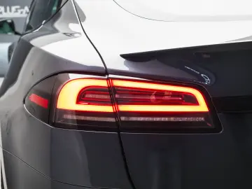 Tesla Model S Plaid ; Garantie pana in dec 2030