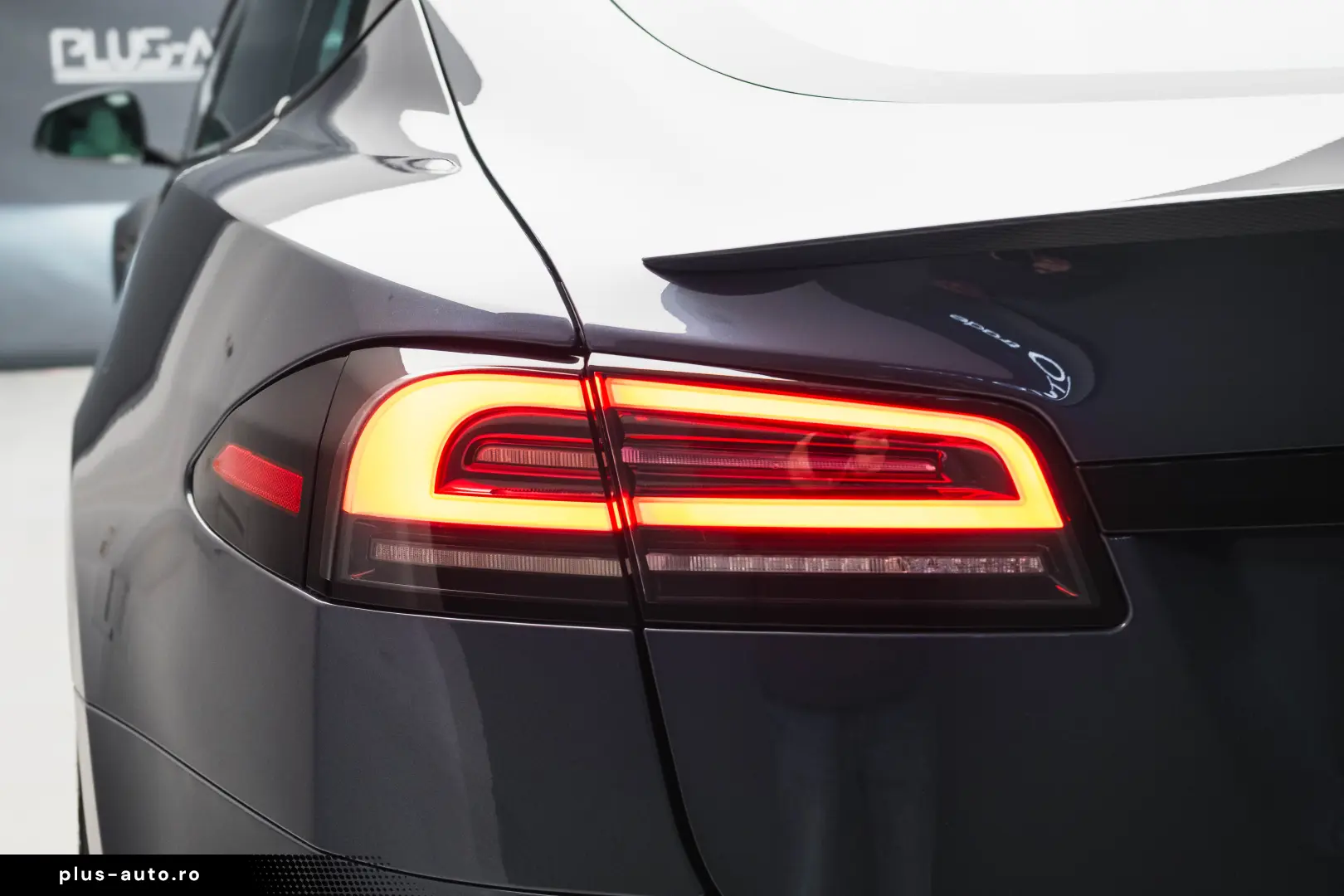 Tesla Model S Plaid ; Garantie pana in dec 2030