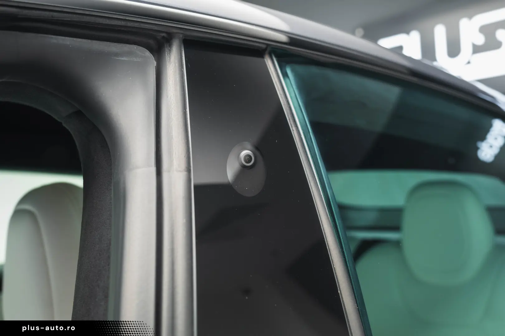 Tesla Model S Plaid ; Garantie pana in dec 2030