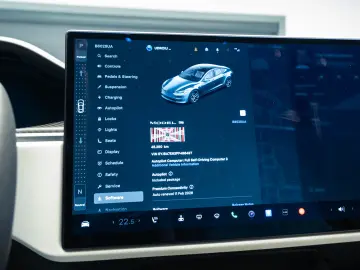 Tesla Model S Plaid ; Garantie pana in dec 2030