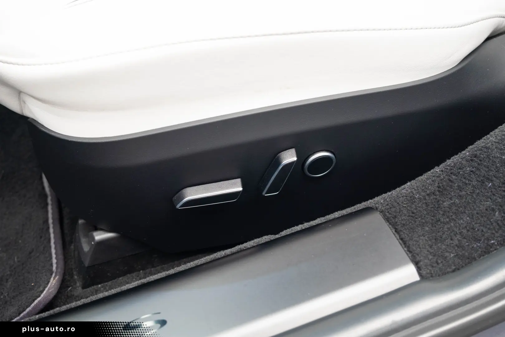 Tesla Model S Plaid ; Garantie pana in dec 2030