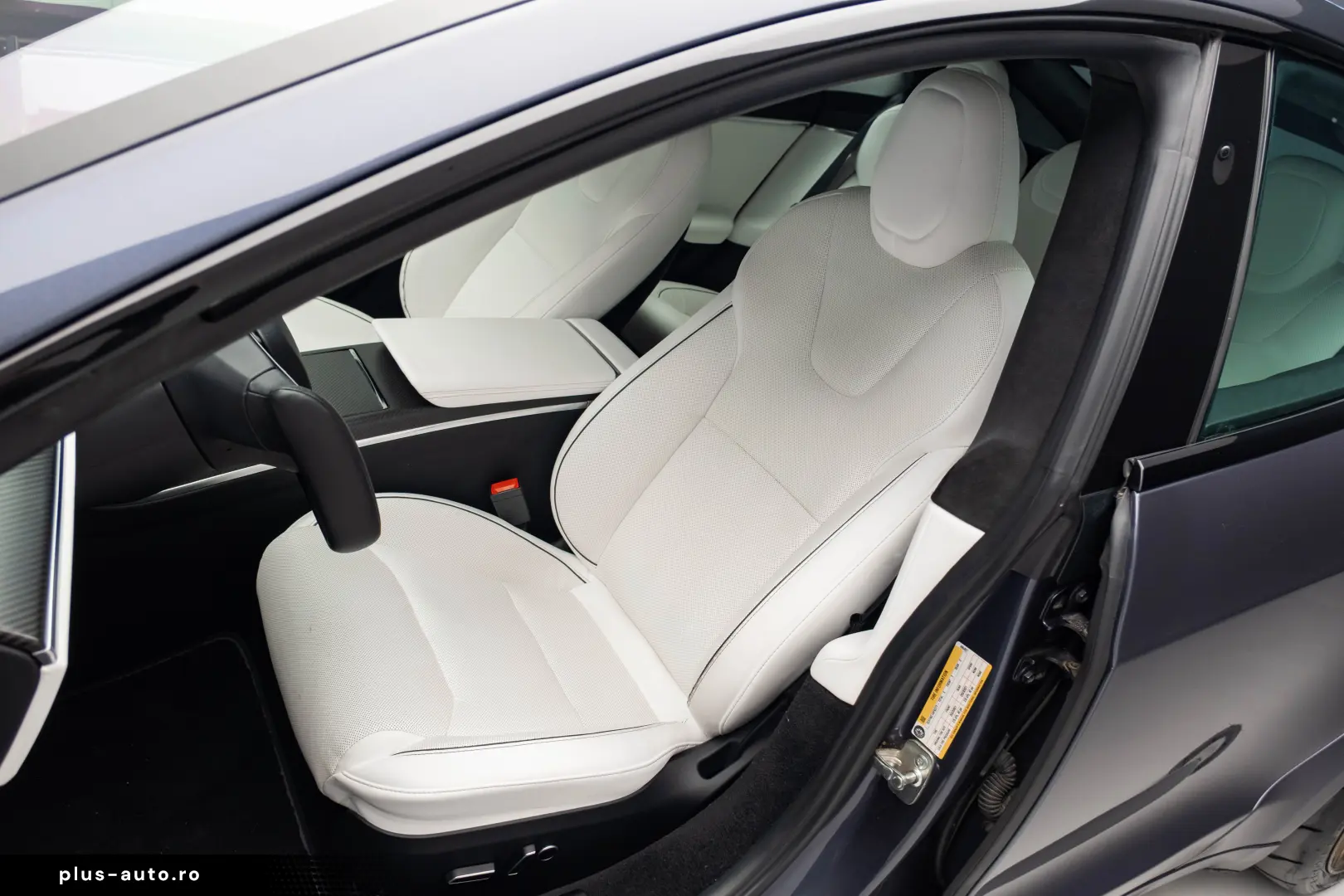 Tesla Model S Plaid ; Garantie pana in dec 2030