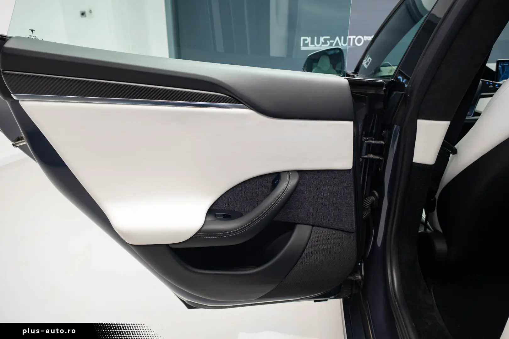 Tesla Model S Plaid ; Garantie pana in dec 2030