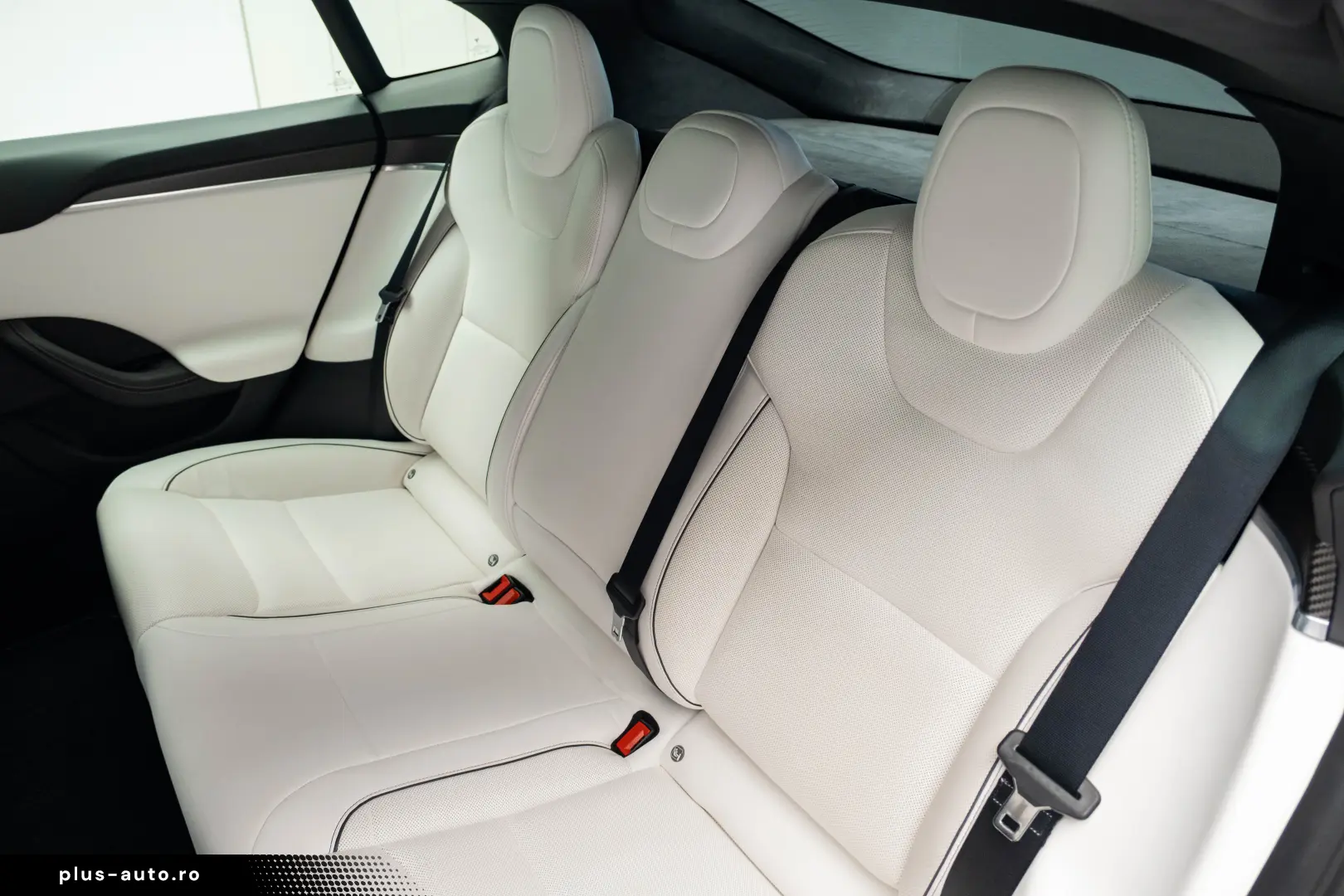 Tesla Model S Plaid ; Garantie pana in dec 2030