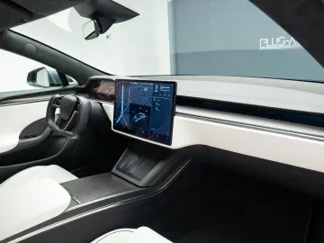 Tesla Model S Plaid ; Garantie pana in dec 2030