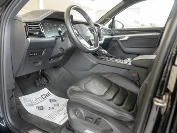 Volkswagen Touareg 3.0TDI V6 4Motion  R-Line