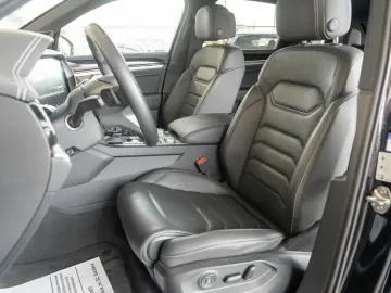 Volkswagen Touareg 3.0TDI V6 4Motion  R-Line