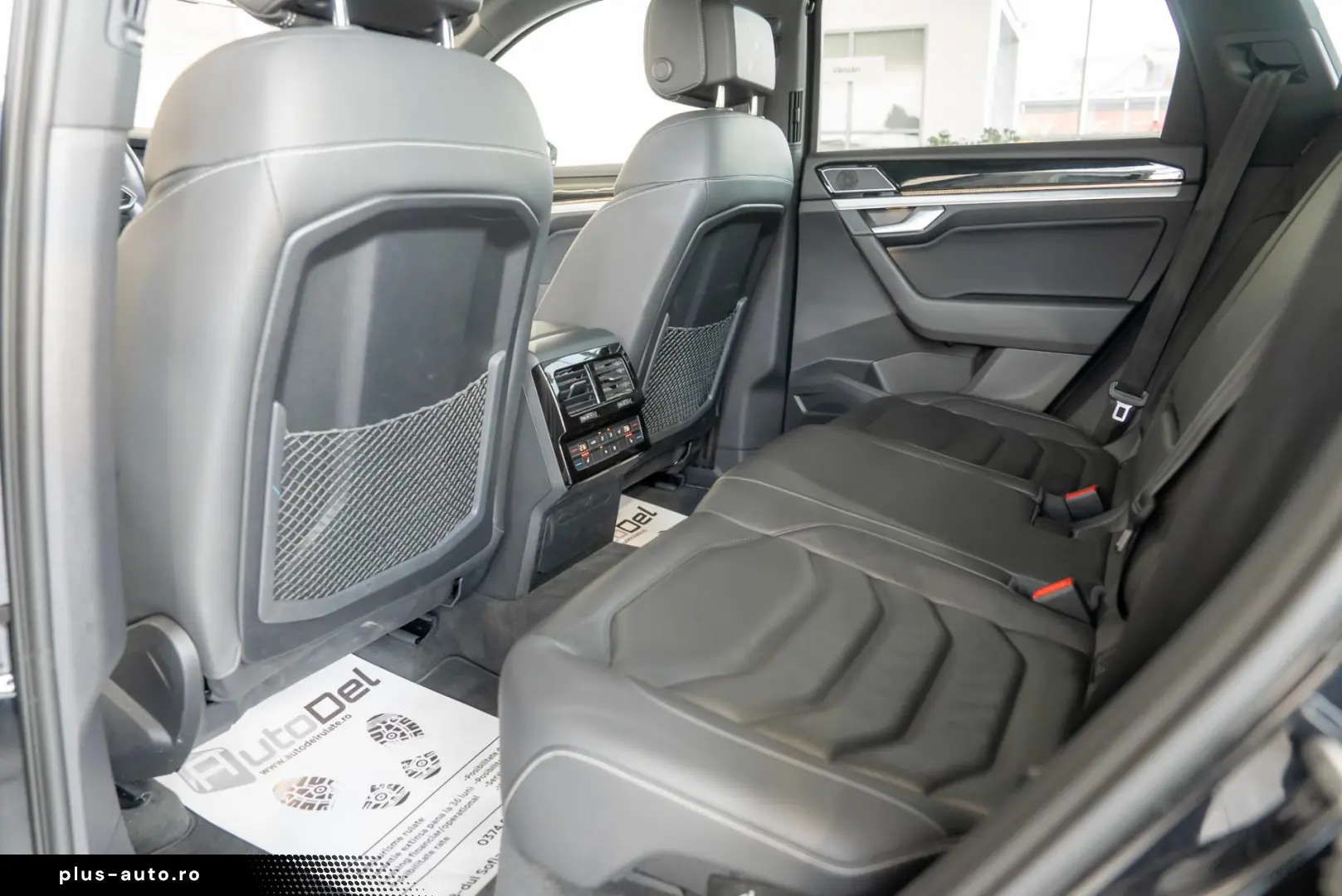 Volkswagen Touareg 3.0TDI V6 4Motion  R-Line