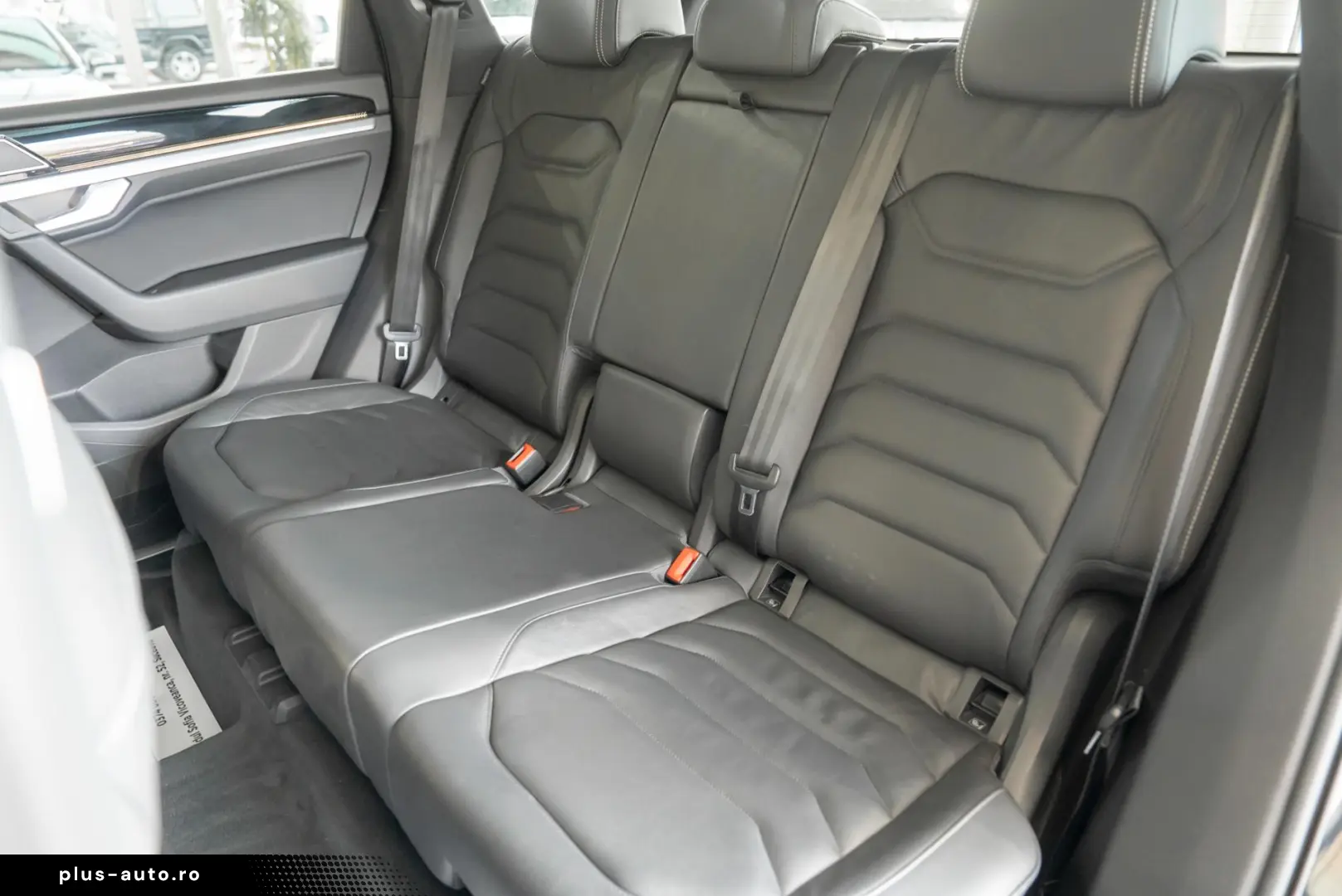 Volkswagen Touareg 3.0TDI V6 4Motion  R-Line