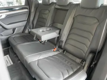 Volkswagen Touareg 3.0TDI V6 4Motion  R-Line