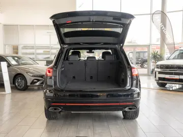 Volkswagen Touareg 3.0TDI V6 4Motion  R-Line