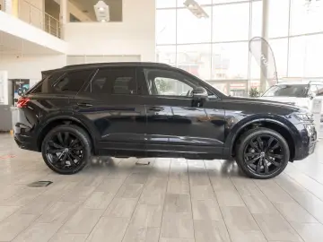 Volkswagen Touareg 3.0TDI V6 4Motion  R-Line