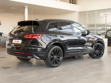 Volkswagen Touareg 3.0TDI V6 4Motion  R-Line