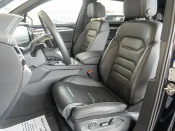 Volkswagen Touareg 3.0TDI V6 4Motion  R-Line