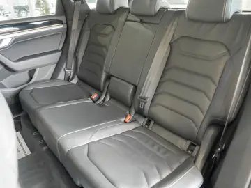 Volkswagen Touareg 3.0TDI V6 4Motion  R-Line