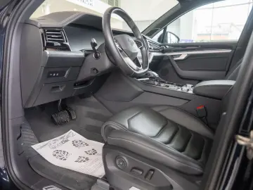 Volkswagen Touareg 3.0TDI V6 4Motion  R-Line