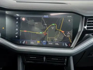 Volkswagen Touareg 3.0TDI V6 4Motion  R-Line