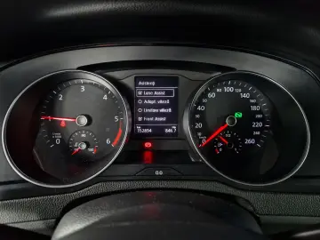 VOLKSWAGEN PASSAT TRENDLINE DSG 150 CP 2021