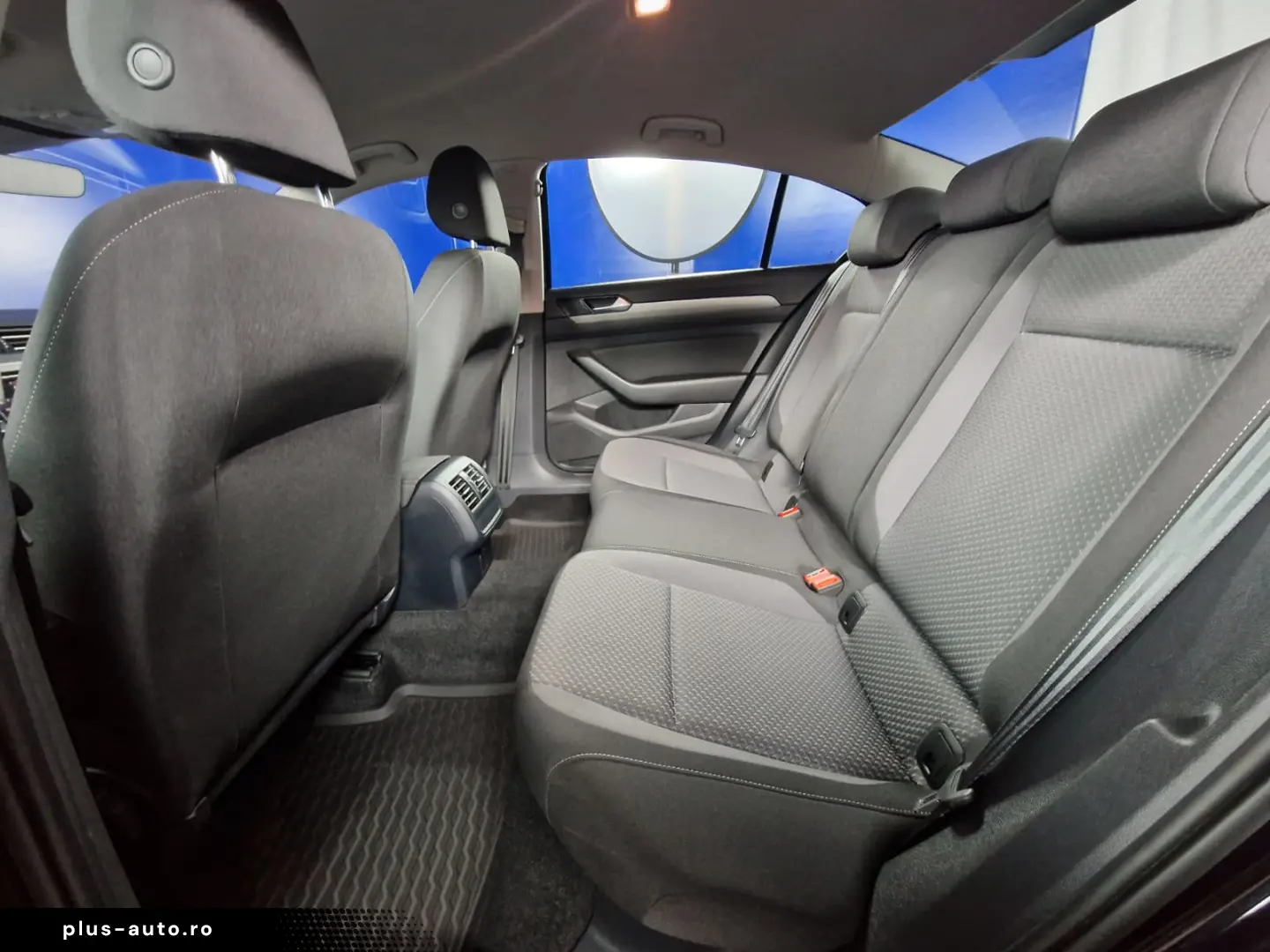 VOLKSWAGEN PASSAT TRENDLINE DSG 150 CP 2021