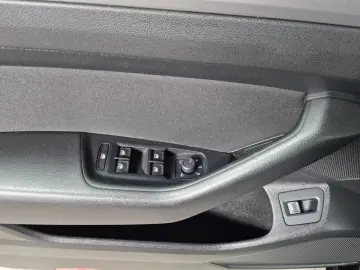 VOLKSWAGEN PASSAT TRENDLINE DSG 150 CP 2021