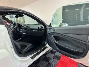 F8 Carbon Paket JBL Lift