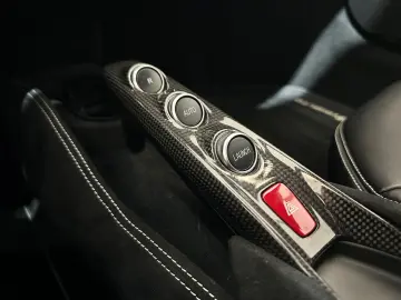 F8 Carbon Paket JBL Lift