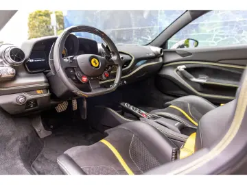 F8 Tributo 1. Hand Carbon Rennsitze